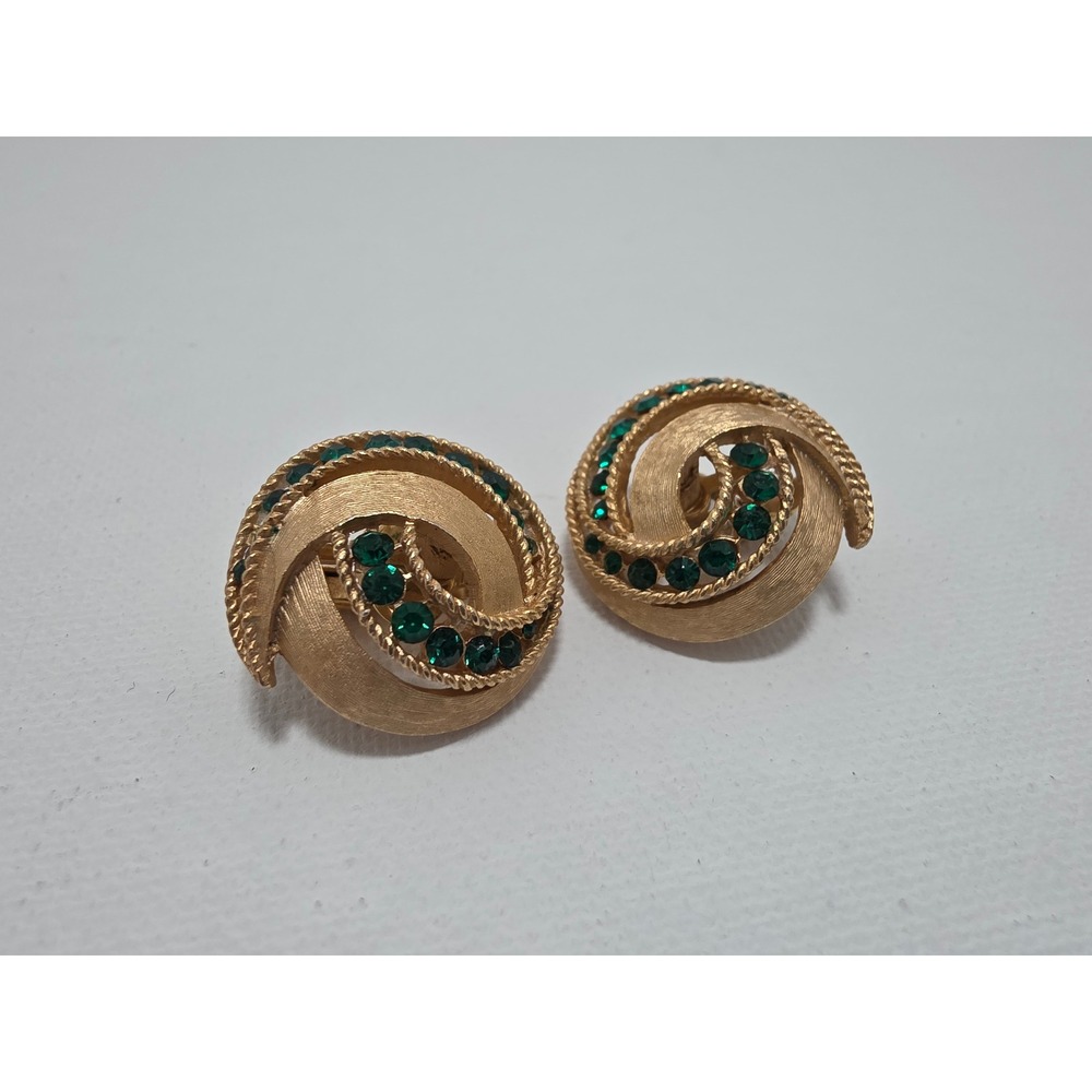 Vintage Crown Trifari Gold Tone Green Rhinestone Swirl Clip On Earrings